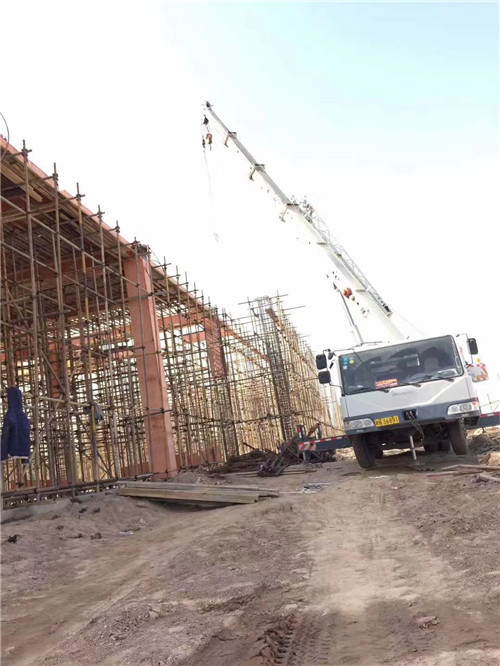 墨玉县吊车作业的安全注意事项有哪些？